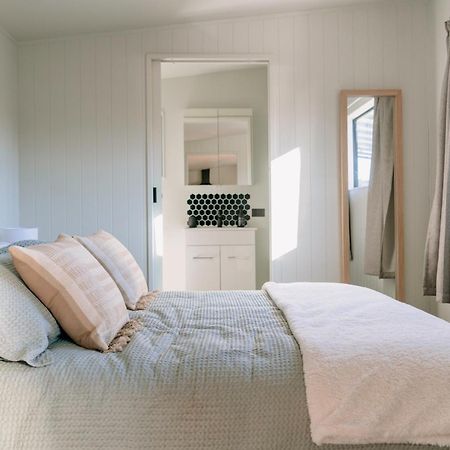 Mountain Cabin - Central, Cosy And Cute With Views Wanaka Exterior foto