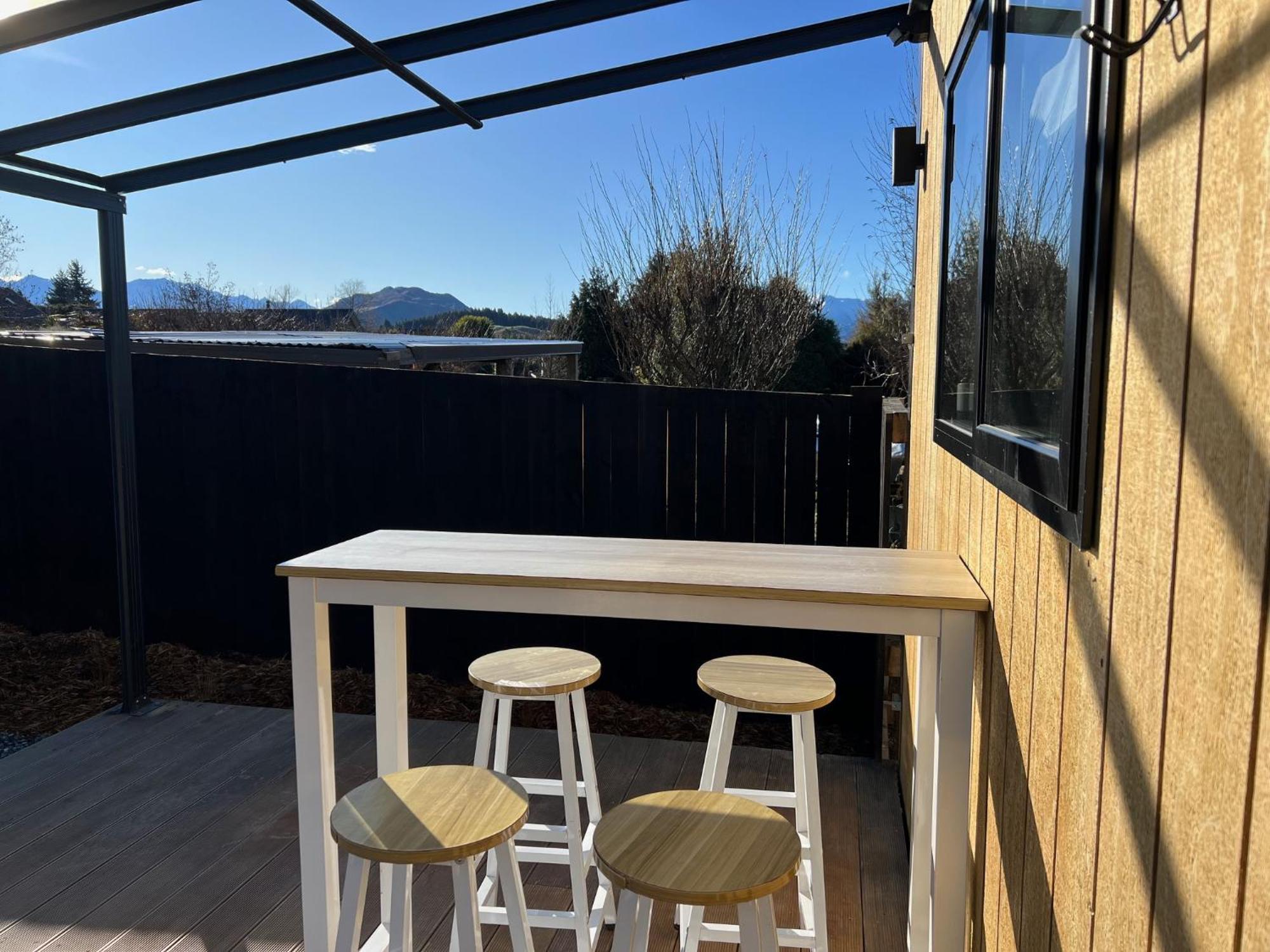 Mountain Cabin - Central, Cosy And Cute With Views Wanaka Exterior foto