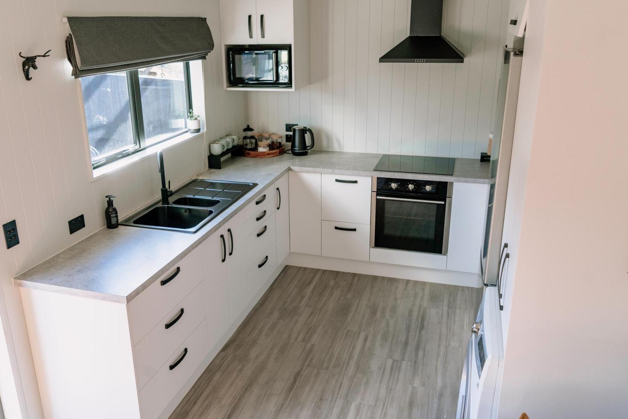 Mountain Cabin - Central, Cosy And Cute With Views Wanaka Exterior foto